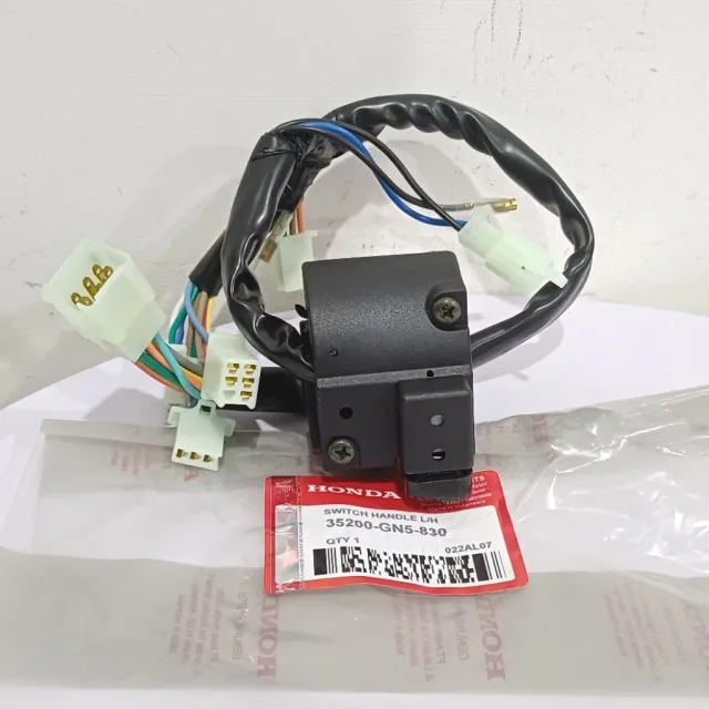 HOLDER SAKLAR SWITCH MOTOR KIRI LH ASTREA GRAND GN5