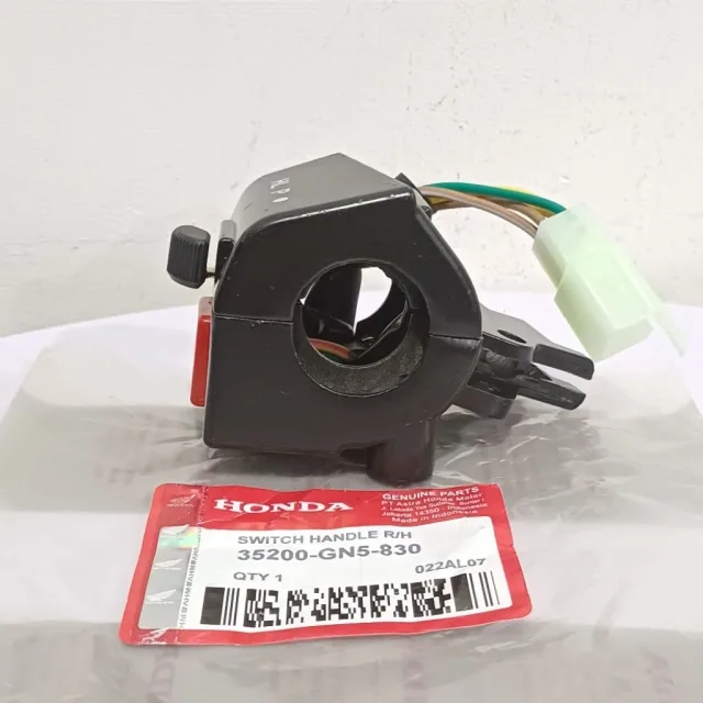 HOLDER SAKLAR SWITCH MOTOR KANAN RH ASTREA GRAND GN5