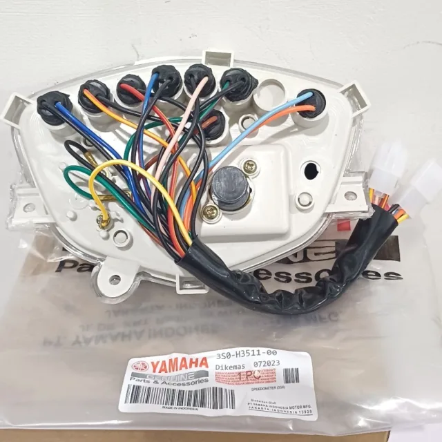 SPEEDOMETER SPEEDO METER ASSY VEGA R NEW 2006 2008 3S0