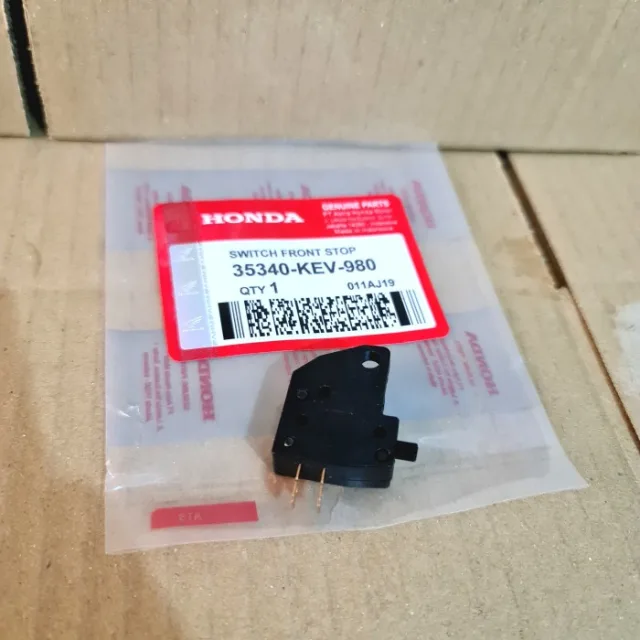 SWIT SWITCH REM DEPAN KANAN PART NUMBER SUPRA X BEAT VARIO 110 KHARISMA REVO KEV